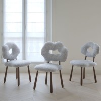 <a href="https://www.galeriegosserez.com/artistes/donnersberg-emma.html">Emma Donnersberg</a> - Cloud Chair Cirrus - Noyer/Ella